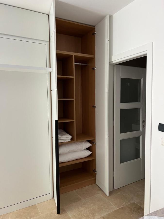 Rose Downtown Apartment พอดโกริกา ภายนอก รูปภาพ