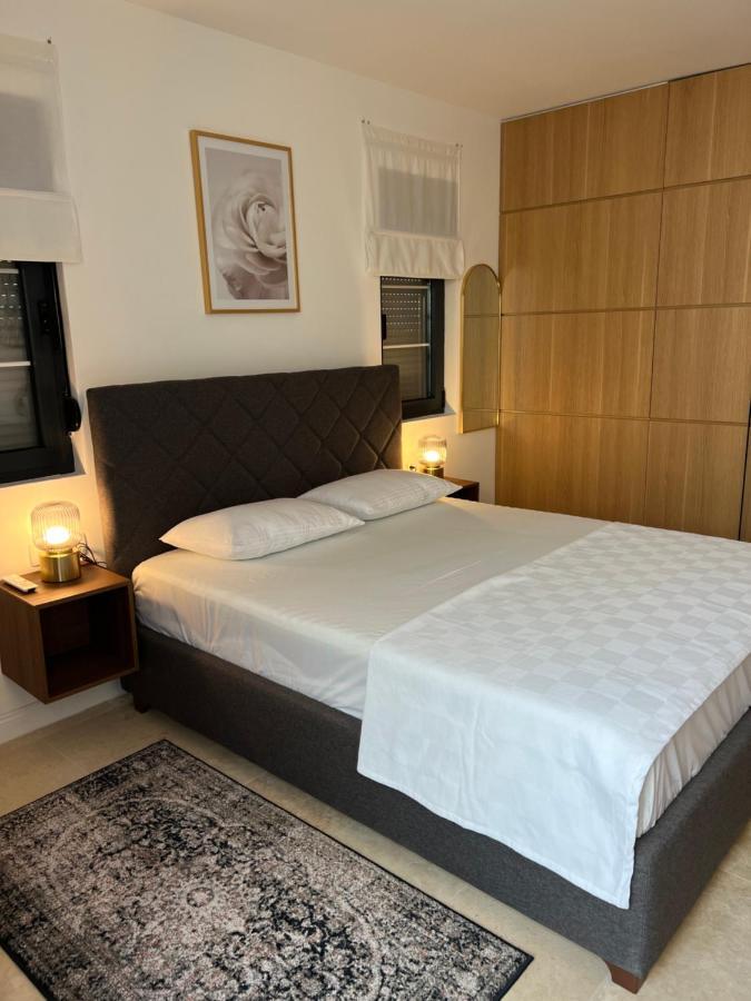 Rose Downtown Apartment พอดโกริกา ภายนอก รูปภาพ