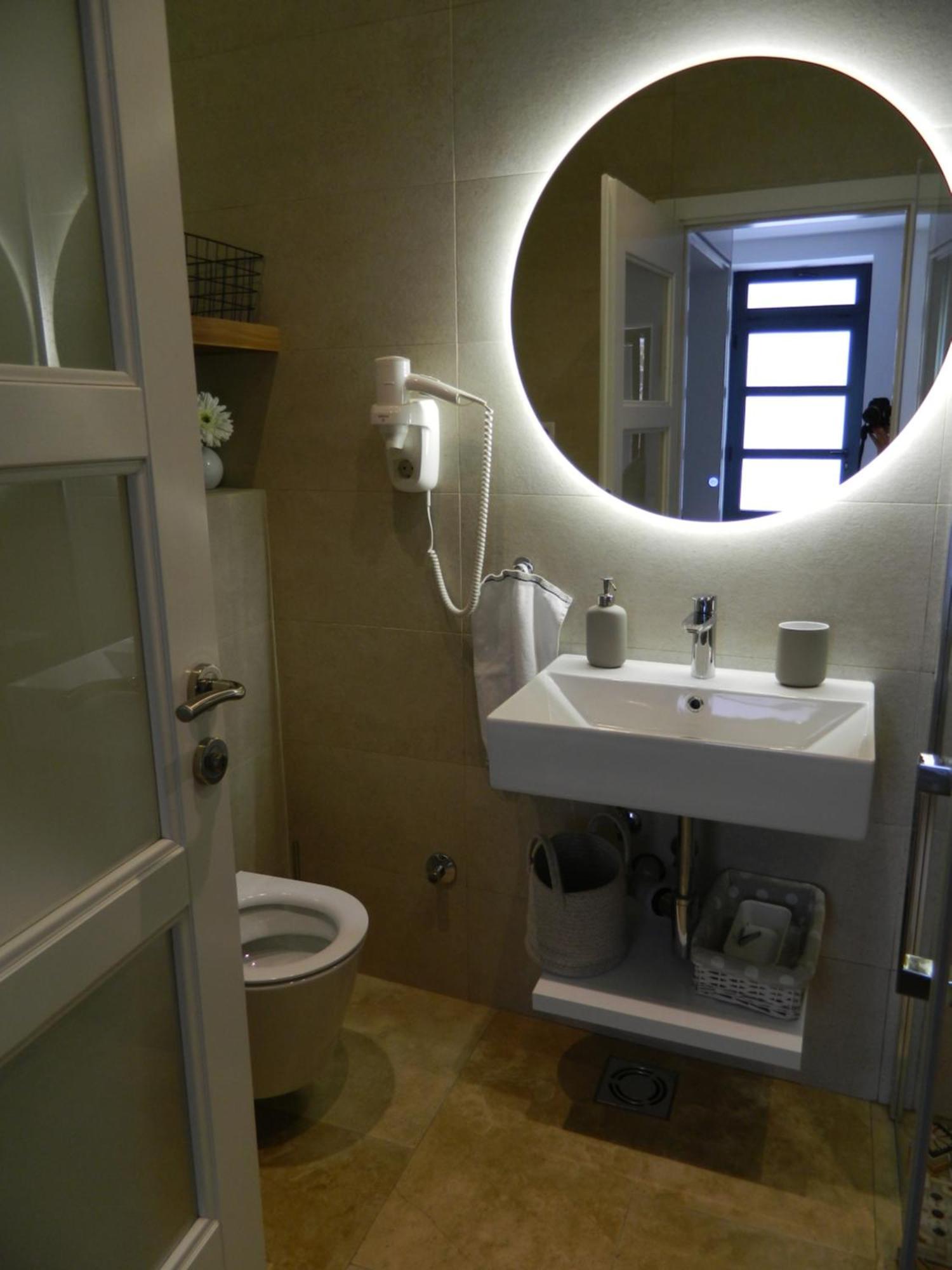 Rose Downtown Apartment พอดโกริกา ภายนอก รูปภาพ