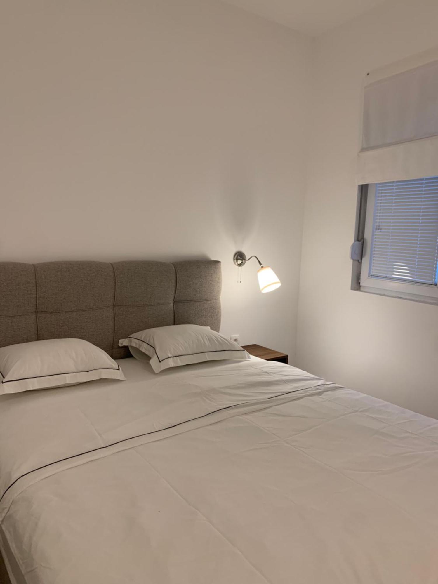 Rose Downtown Apartment พอดโกริกา ภายนอก รูปภาพ